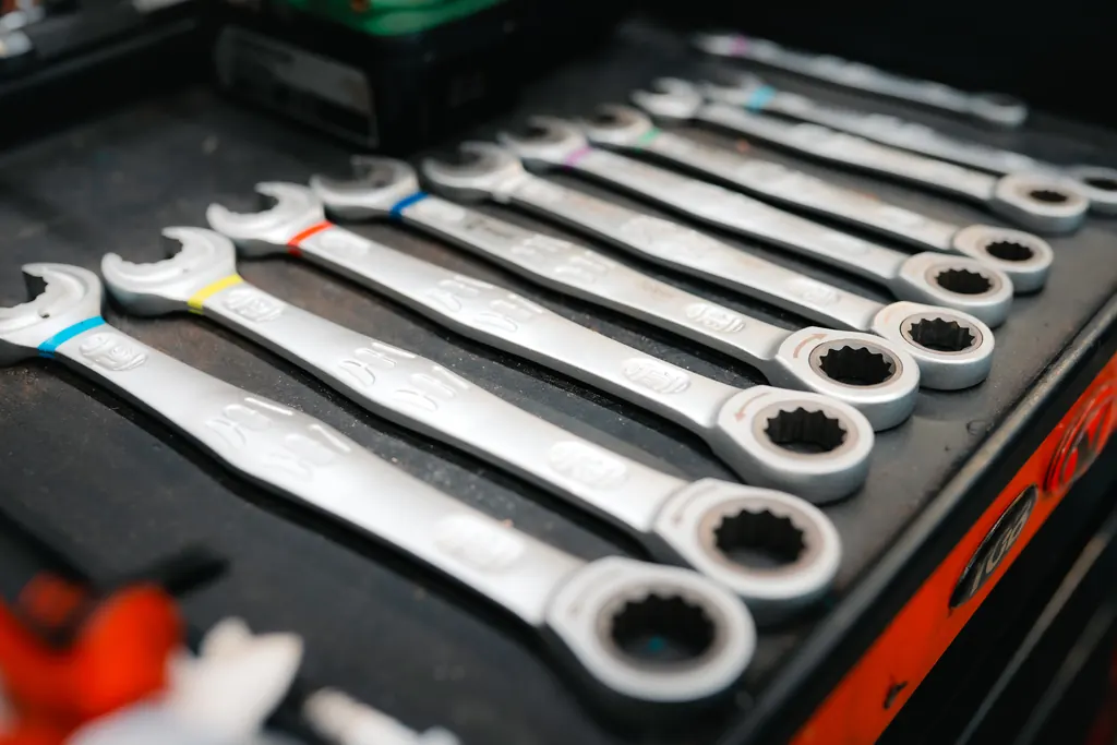 Werkzeugsatz für Reparaturarbeiten in der Werkstatt von Bader Powersports